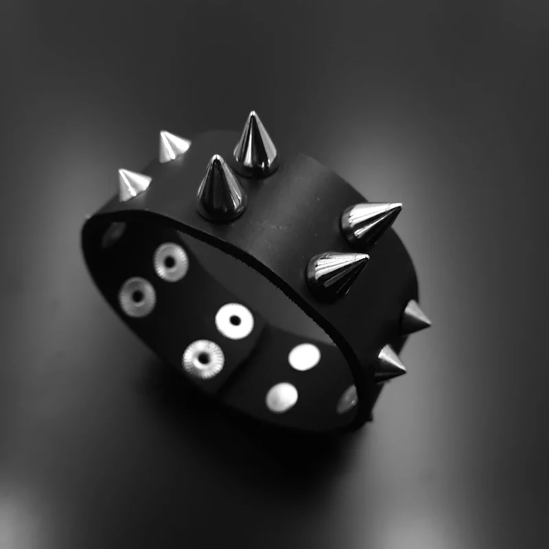 2 Sıra Spike Bileklik 005